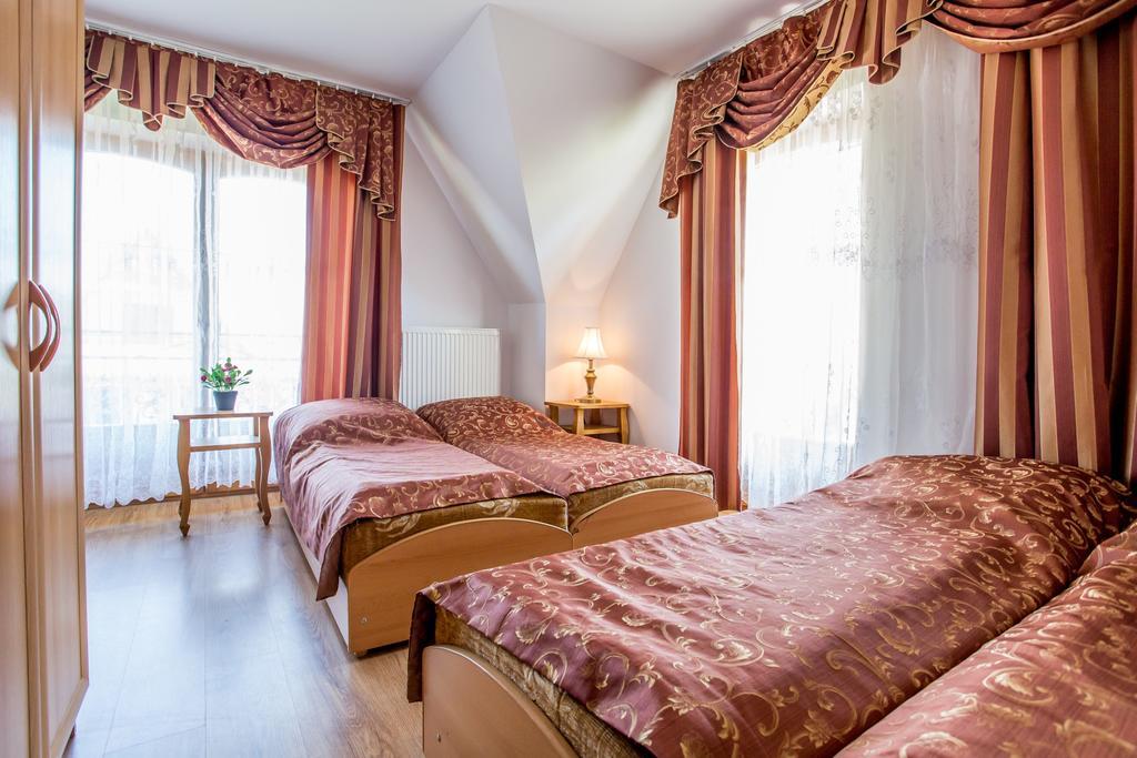 Hotel Pod Modrzewiami Zakopane Habitación foto