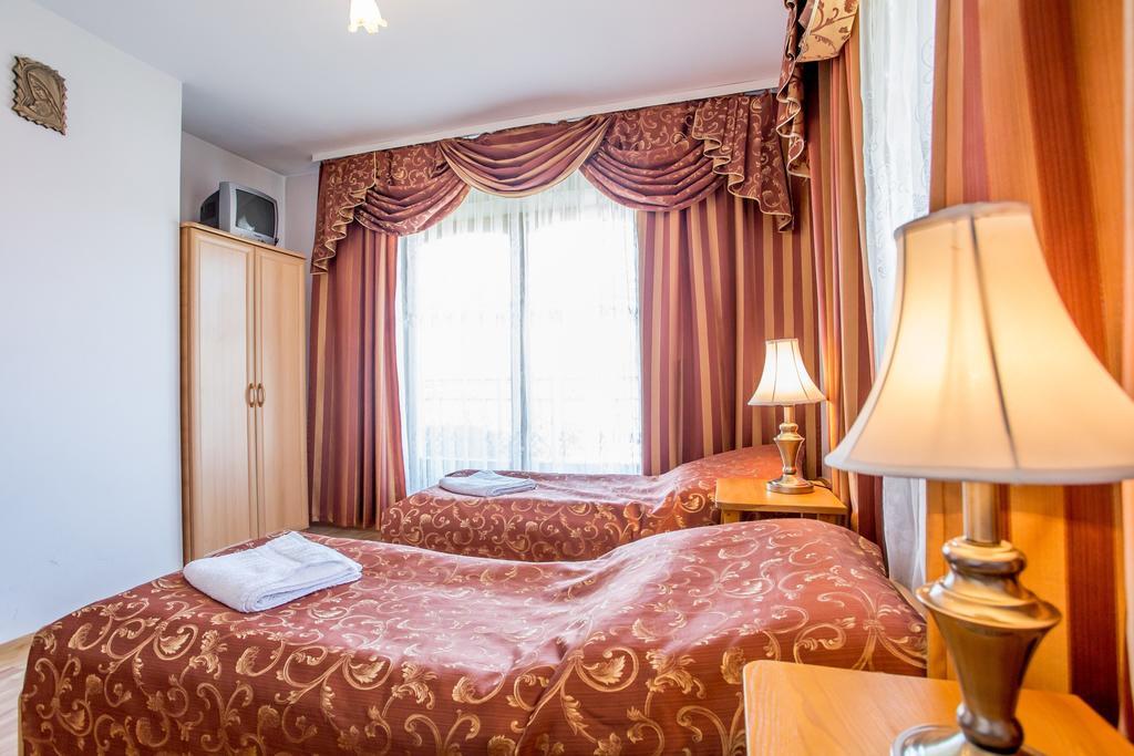Hotel Pod Modrzewiami Zakopane Habitación foto