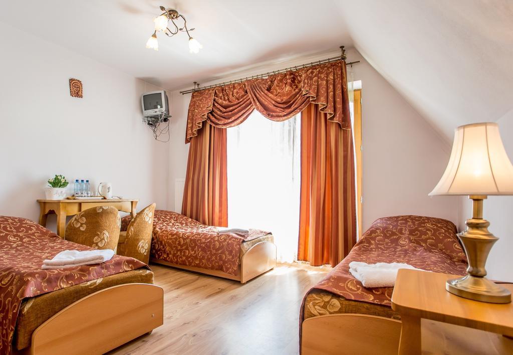 Hotel Pod Modrzewiami Zakopane Habitación foto