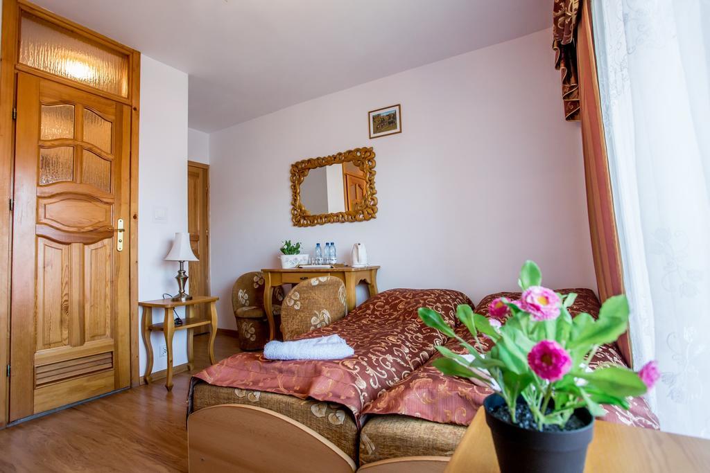 Hotel Pod Modrzewiami Zakopane Habitación foto