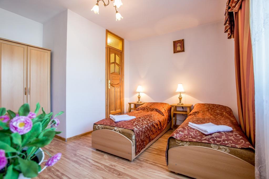 Hotel Pod Modrzewiami Zakopane Habitación foto